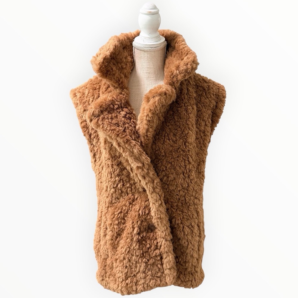 Forever 21 Women's Brown Faux Fur Vest Sleeveless Lined Button Short Size S
